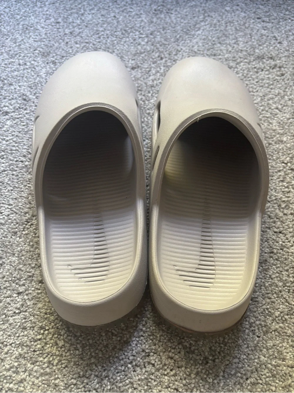 Nike Men's Slip-On Clog Sandals in Light Gray with Brown Accents
